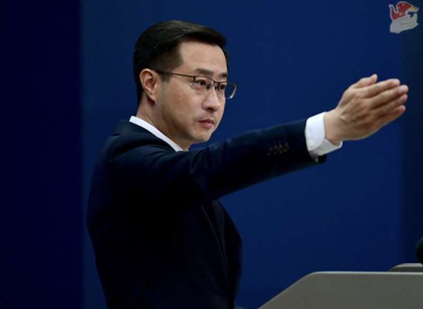 华亿配资 外交部：菲律宾是造成海上事态的肇事者和责任方